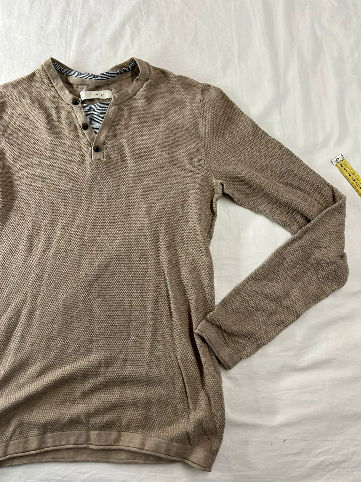 Sudadera con cuello en V beige celio – photo 2